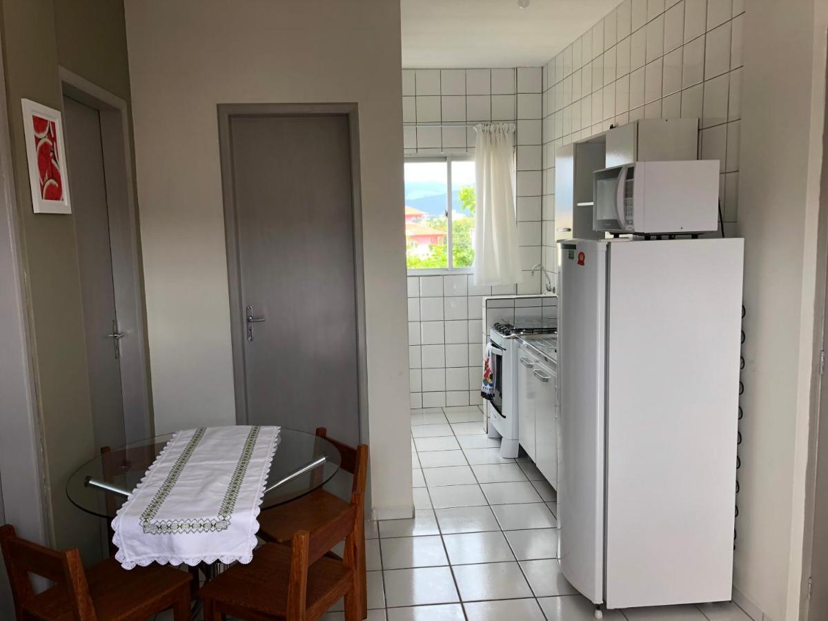 פלהוקה Residencial Mar Azul Praia Da Pinheira מראה חיצוני תמונה
